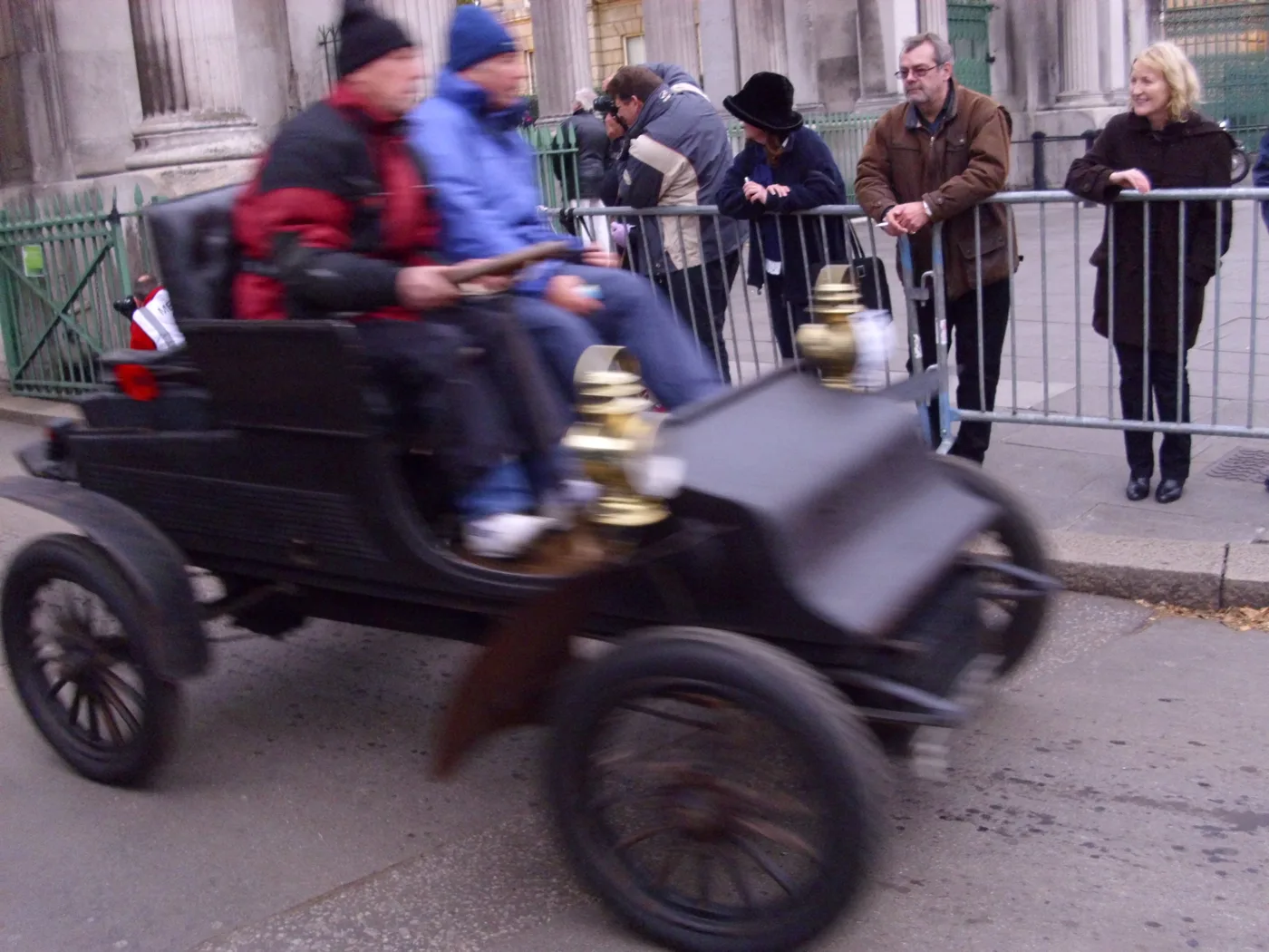 A 1900s Flint leaves Hyde Park on the London to Brighton Veteran Car Run in 2011