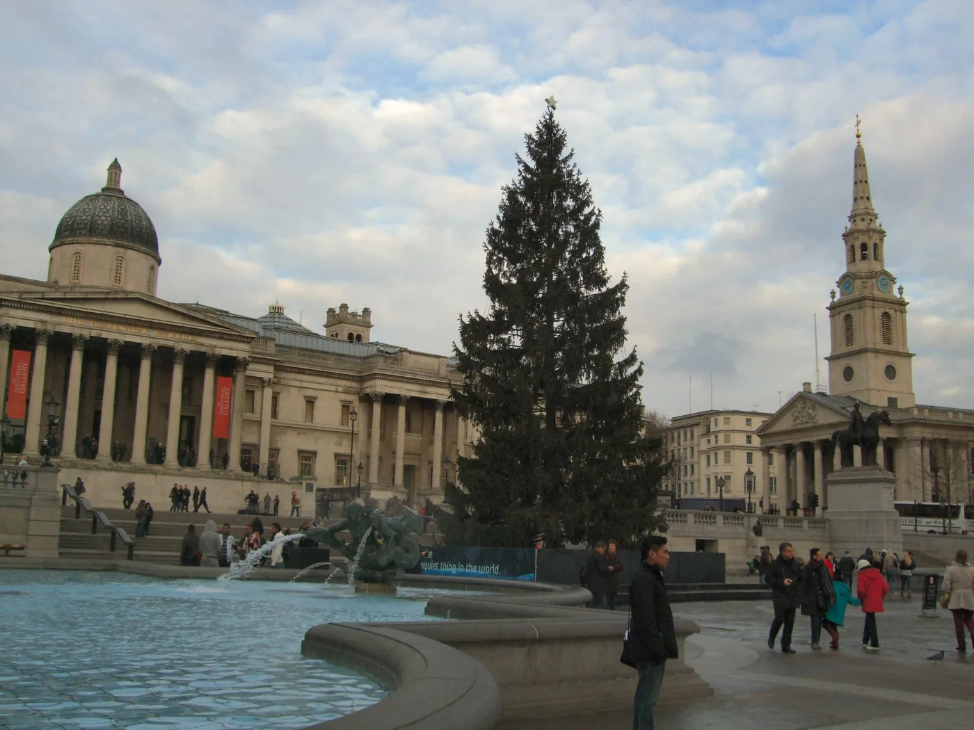 The Christmas tree in Trafalgar Square, with St Martin-in-the-Fields on the right and the National Gallery on the left