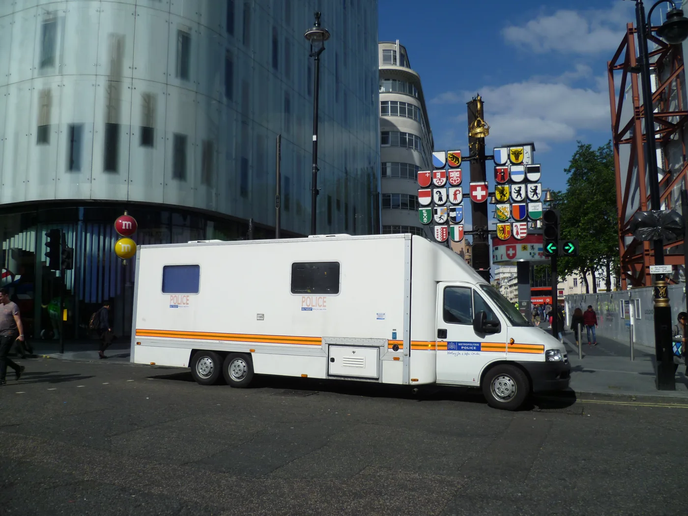 A Metropolitan Police van at Leicester Square. The photograph was not taken during the operation